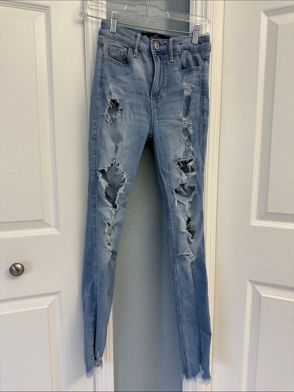 Hollister Distressed Light Blue Skinny Jeans size 0 regular 24/30